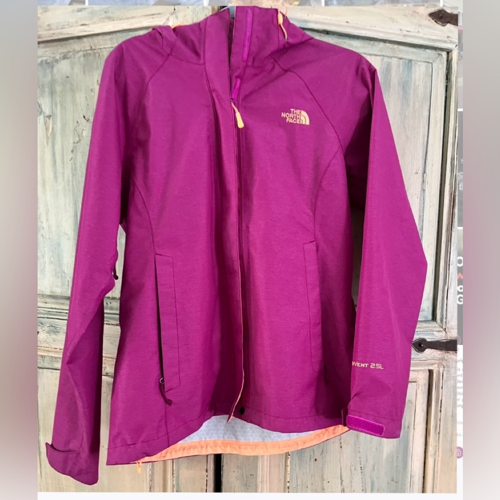 The North Face Women's Magenta Ski Jacket